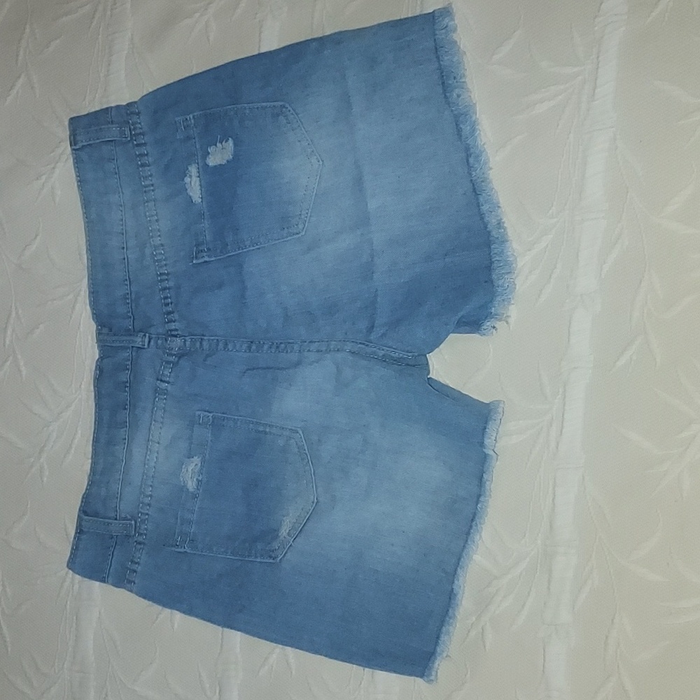 Unbranded jean distressed shorts NWOT - Picture 2 of 5